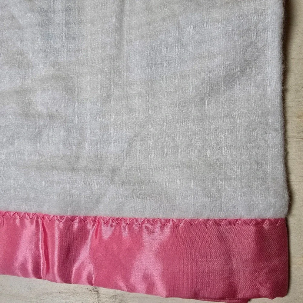 Chatham Vintage Floral Rose Thermal Blanket Shaby Chic Satin Trim Cottagecore